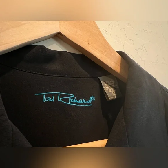 Tori Richard Silk Shirt - Picture 2 of 3